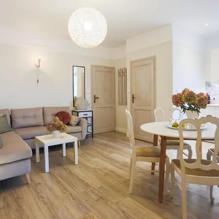 Apartment - Armii Krajowej 11 *