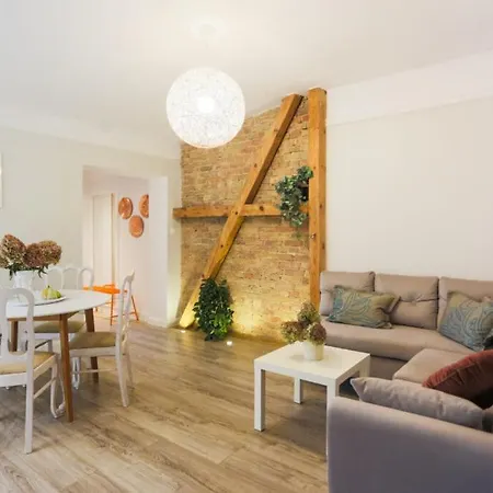 - Armii Krajowej 11 شقة *