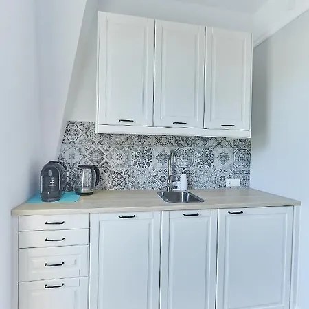 - Armii Krajowej 11 *